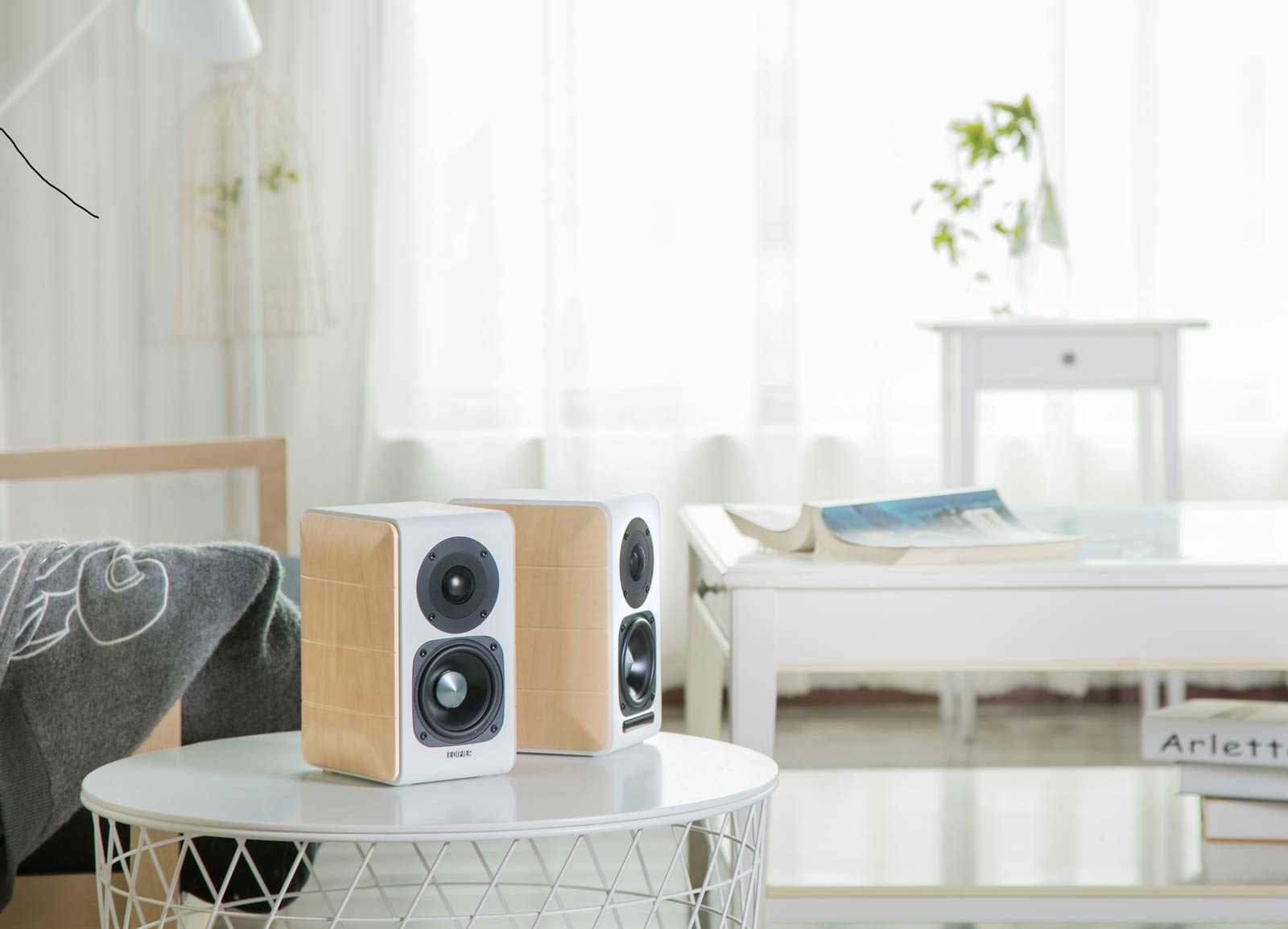 S880DB Hi-Res AUDIO Certified Bookshelf Speakers