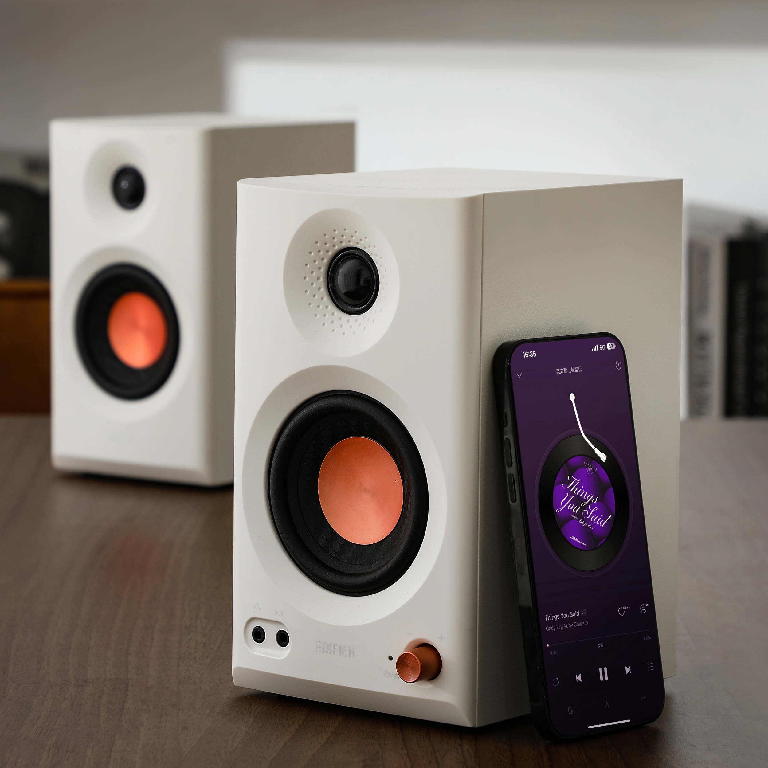 MR3 Powered Studio Monitor Speakers