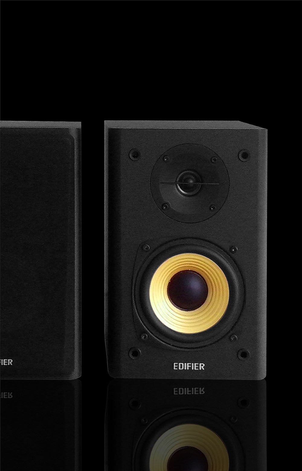 R1000T4 Active Bookshelf Speakers – Edifier Australia